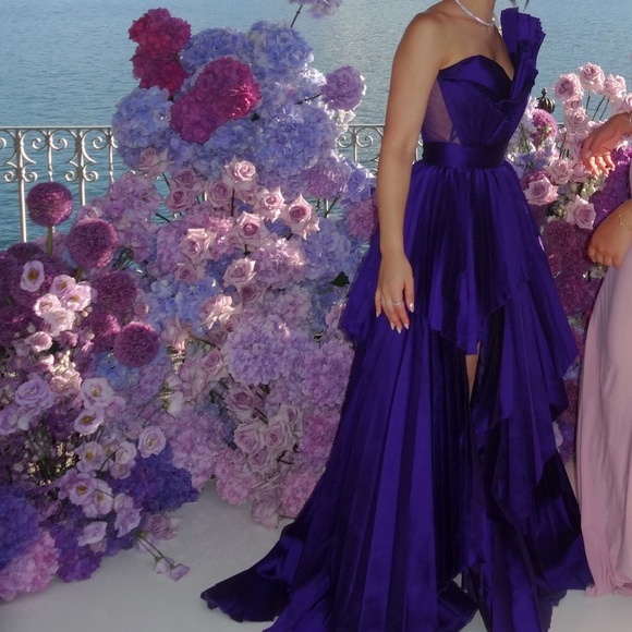 TARIK EDIZ Elegant Purple Evening Gown - Picture 2 of 7